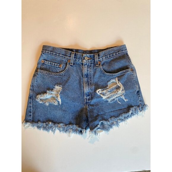 Levi’s Denim Shorts - Picture 6 of 9
